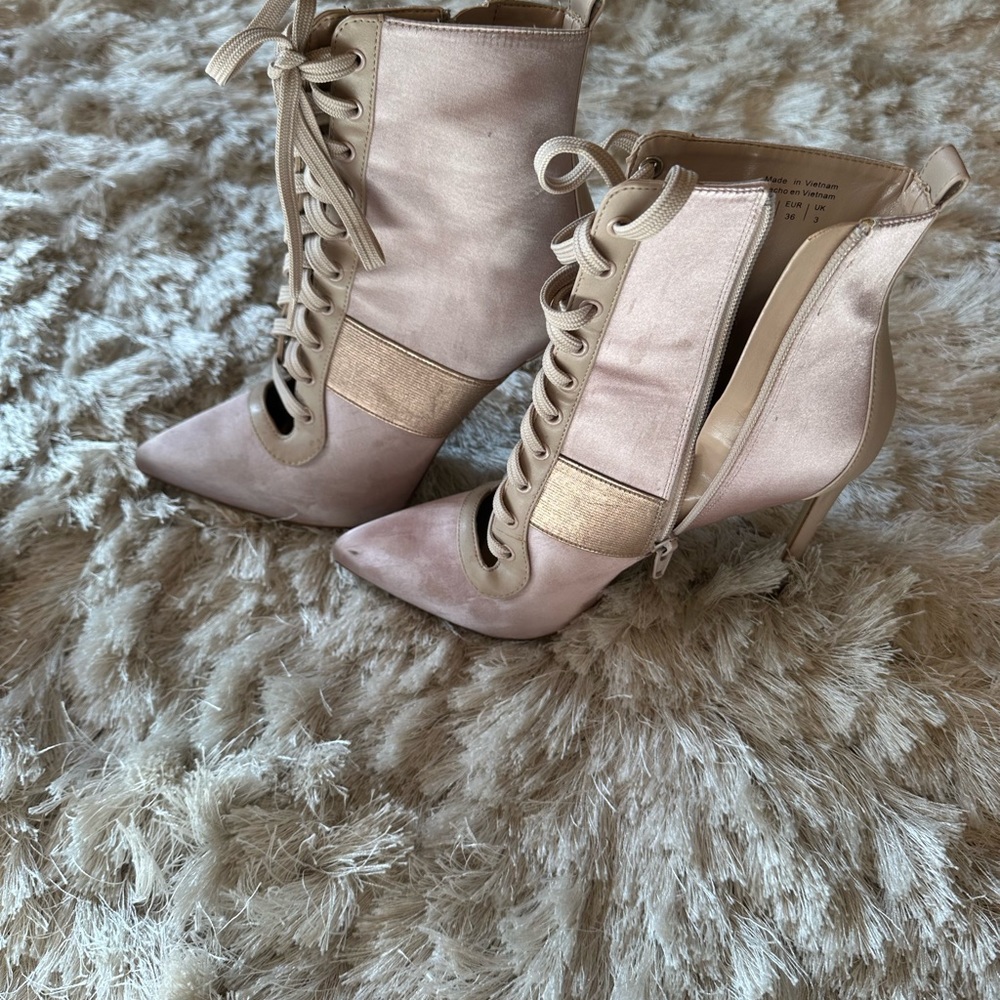 Blush Aldo heel booties. Size 6 satin material
